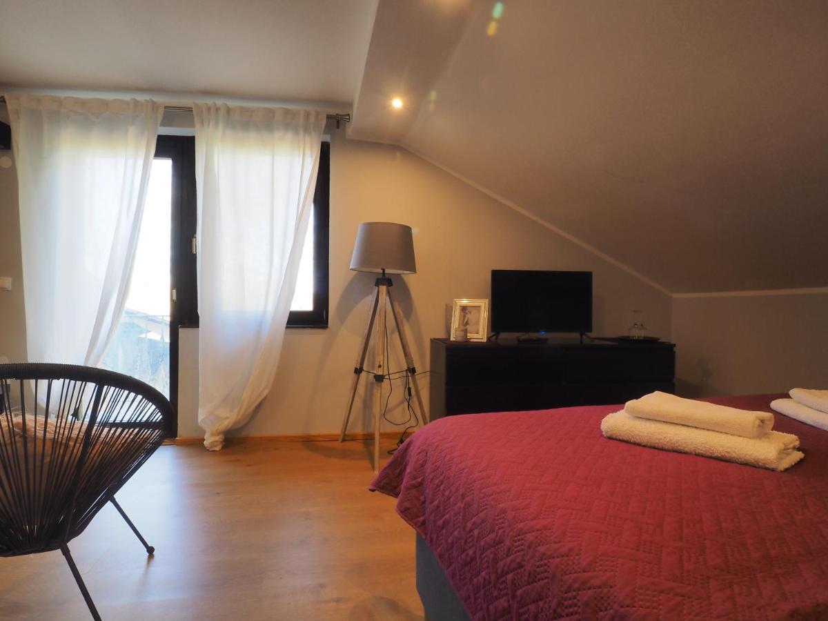 Guest House Sara Latin Bagian luar foto