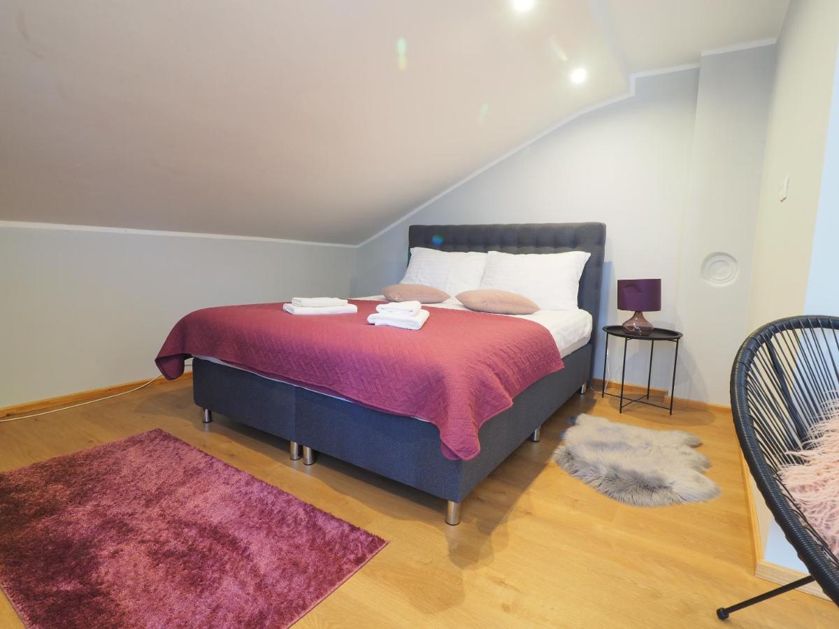 Guest House Sara Latin Bagian luar foto
