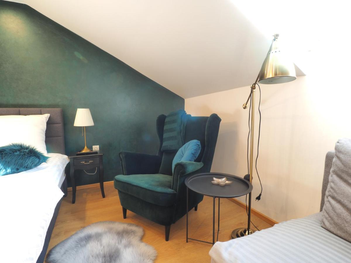 Guest House Sara Latin Bagian luar foto