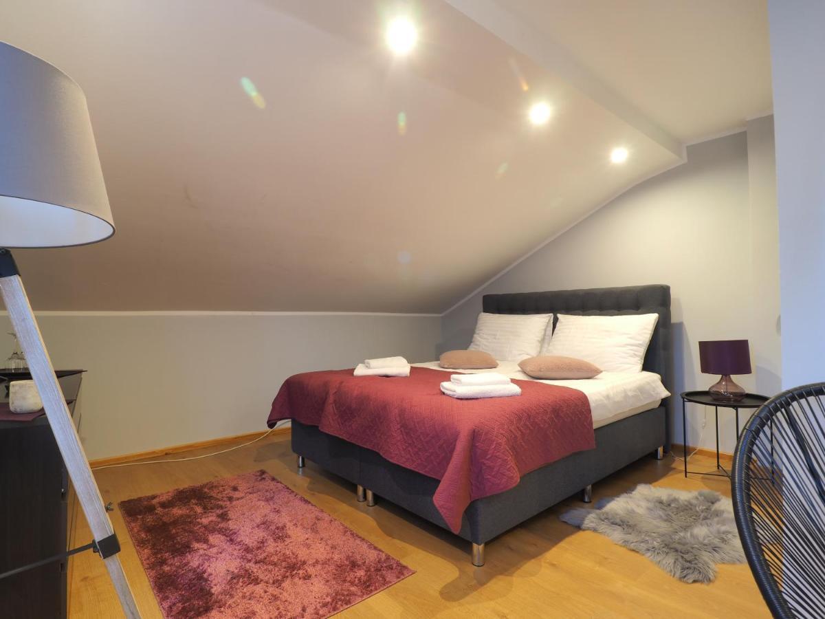 Guest House Sara Latin Bagian luar foto