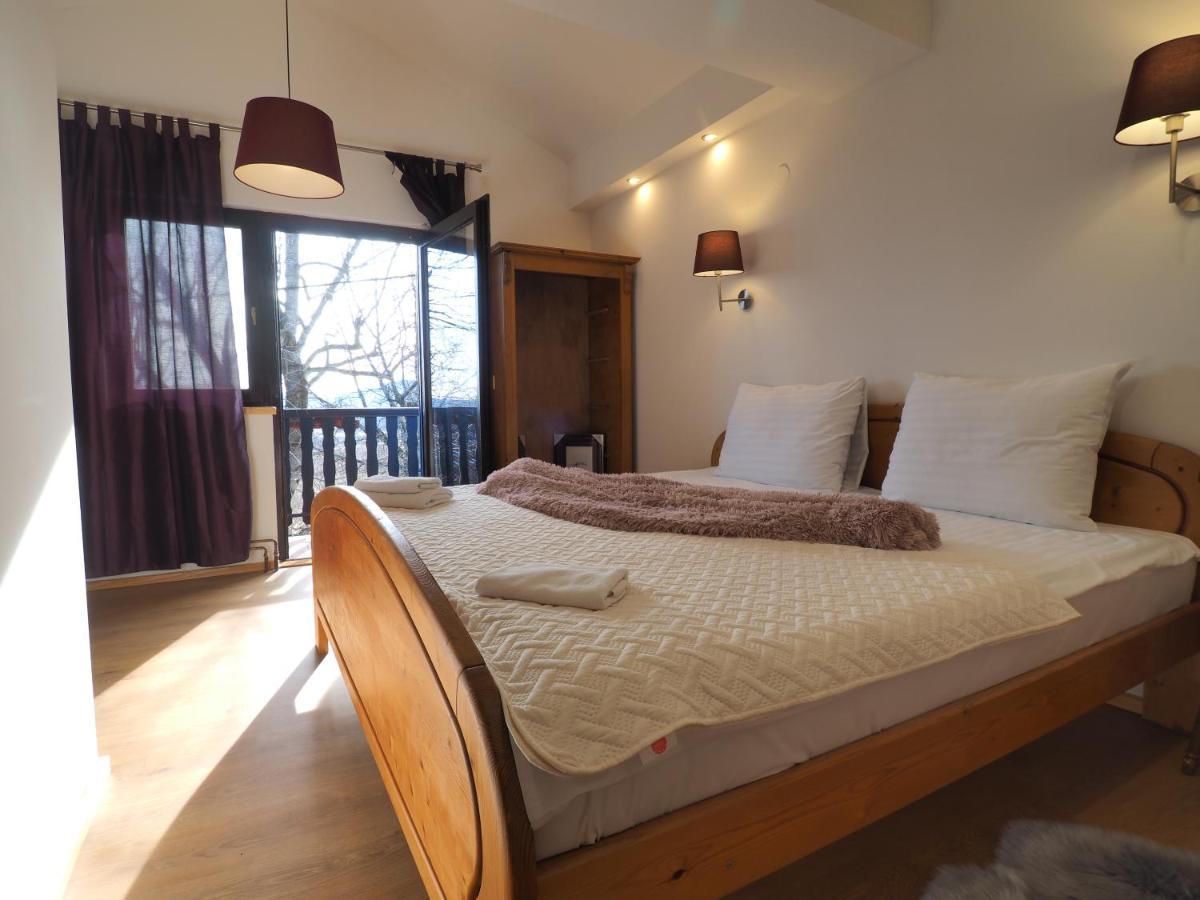 Guest House Sara Latin Bagian luar foto