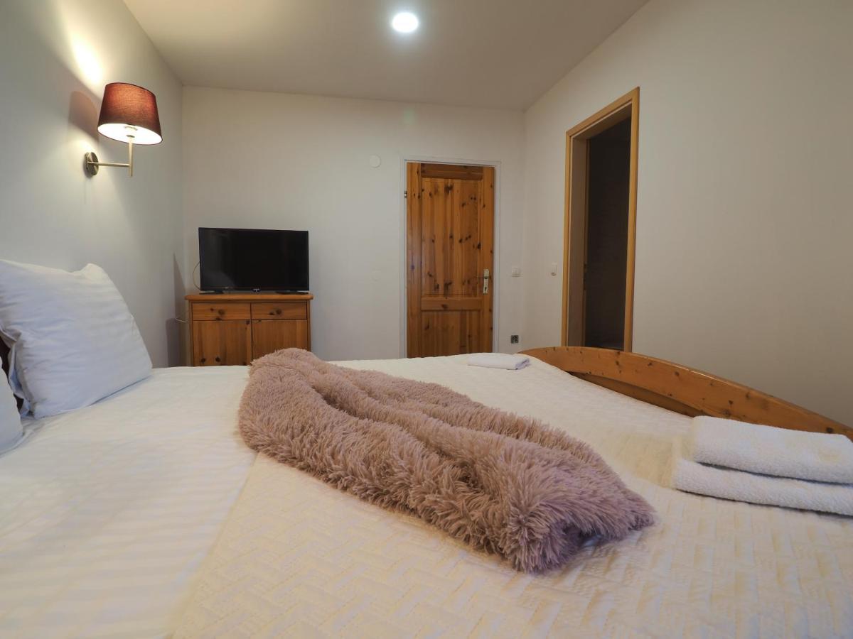 Guest House Sara Latin Bagian luar foto