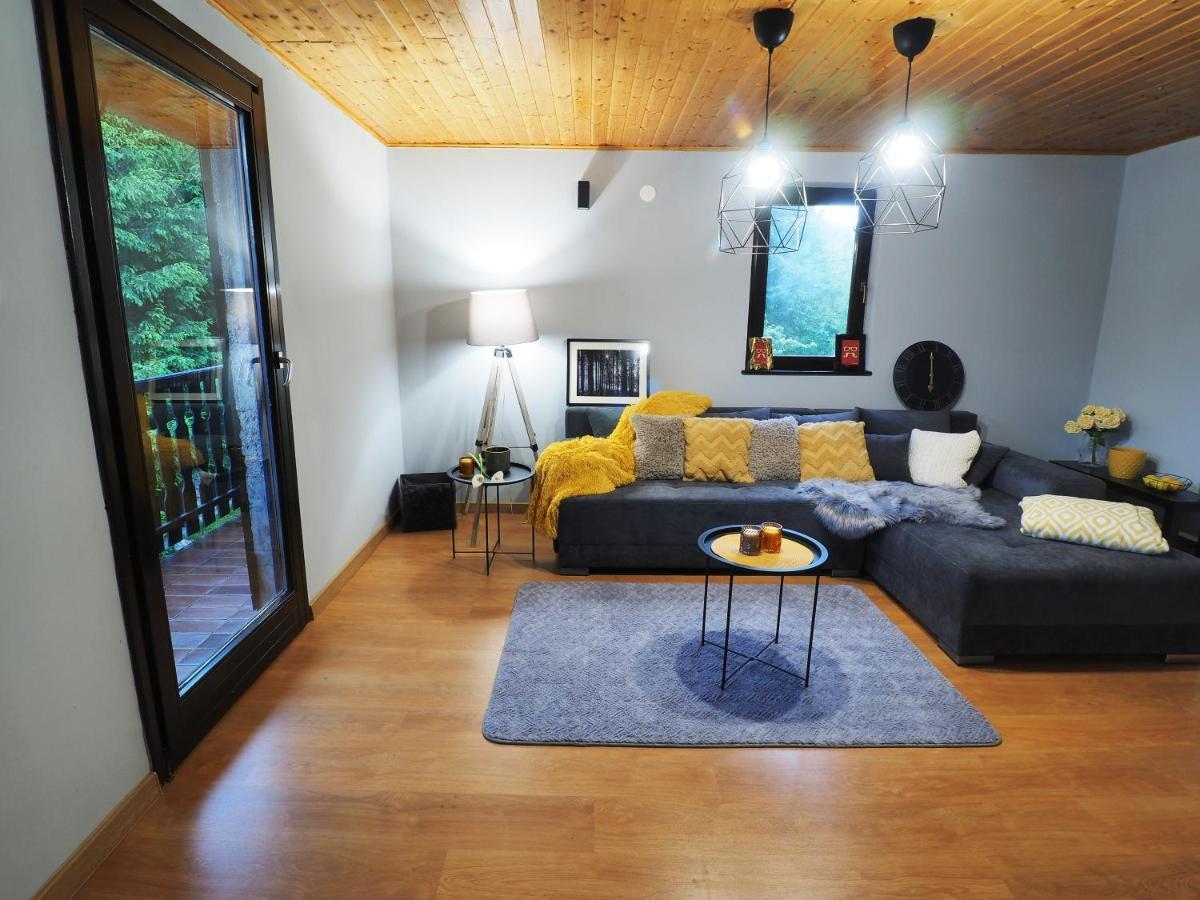 Guest House Sara Latin Bagian luar foto